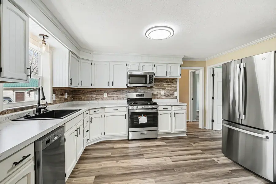 617 E Eliza Street, Schoolcraft, MI 49087 - #3