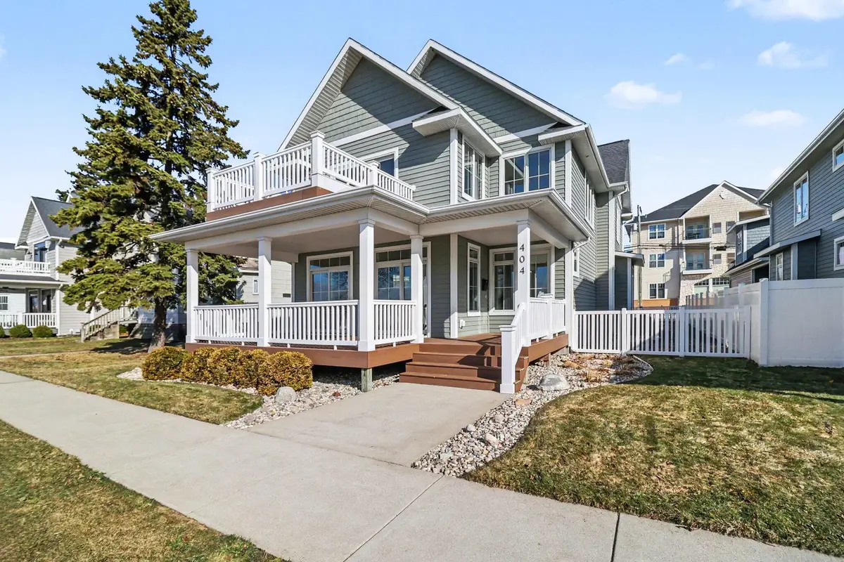 404 W Loomis Street, Ludington, MI 49431 - #1