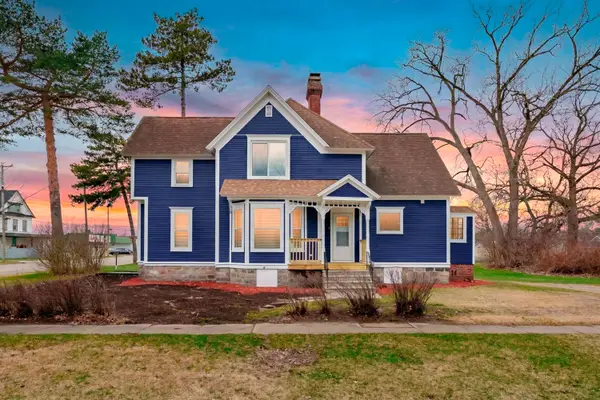 125 E Delaware Street, Decatur, MI 49045