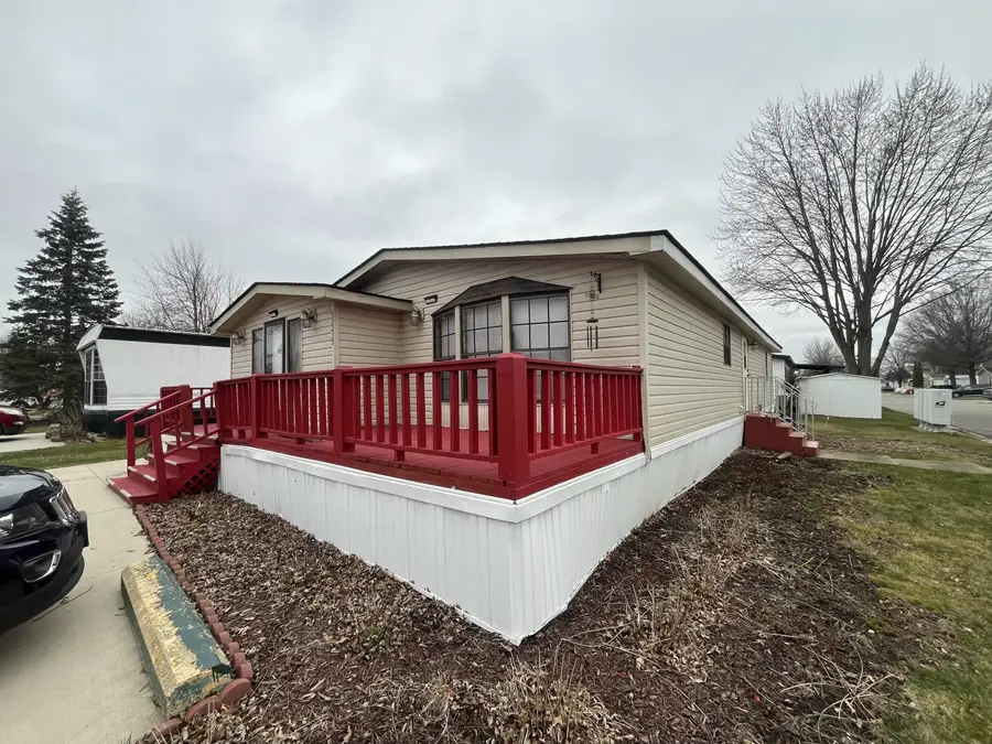 52239 Oxford Lane, Chesterfield, MI 48051 - #3