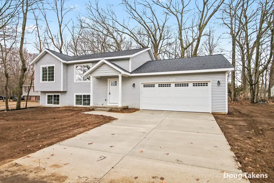 4764 Potter Avenue Se, Kentwood, MI 49548 - #2