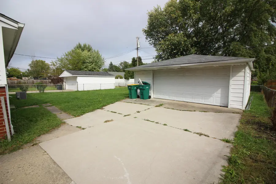 16265 Oakbrook Street, Romulus, MI 48174 - #2