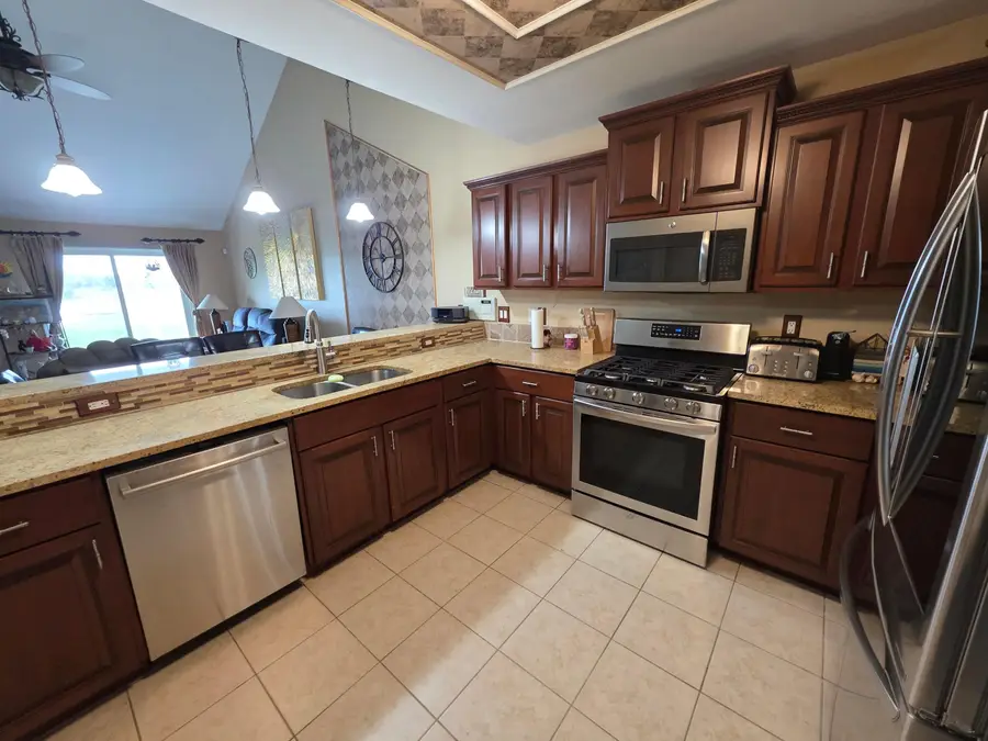 31637 Beaver Circle, New Boston, MI 48164 - #3