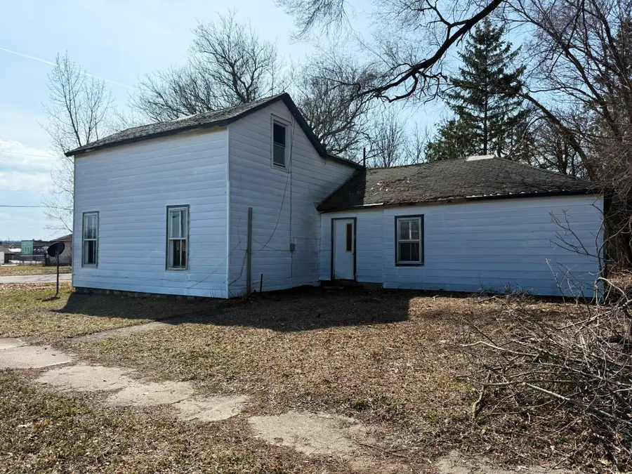 115 E 4th Street, Evart, MI 49631 - #3