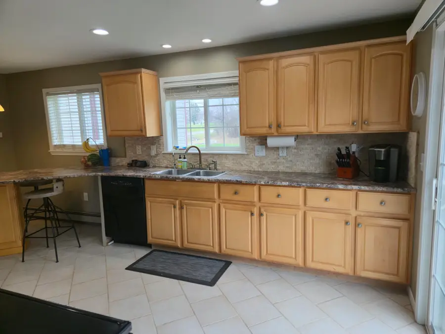 76845 North Avenue, Armada, MI 48005 - #3