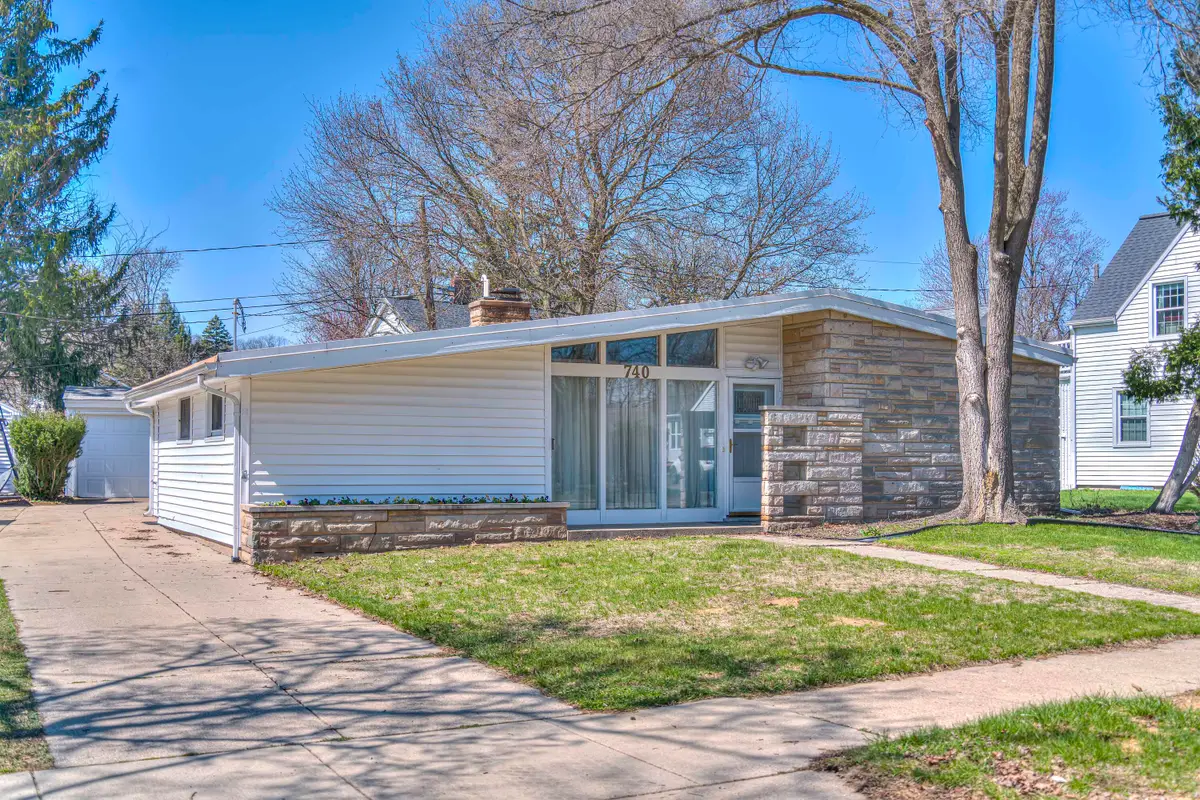 740 Briarcliff Road, Jackson, MI 49203 - #1