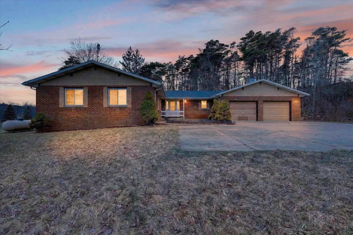 18593 30th Avenue, Barryton, MI 49305 - #1