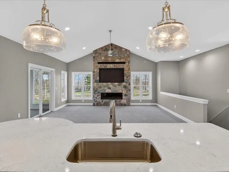 1132 Lochaven Circle, Hillsdale, MI 49242 - #1