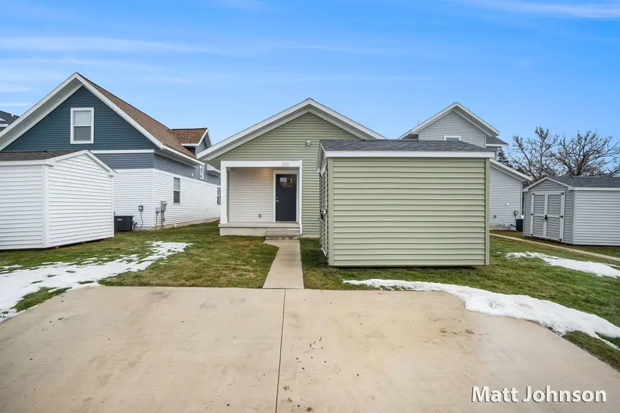 2047 Linden Avenue Se, Grand Rapids, MI 49507 - #2