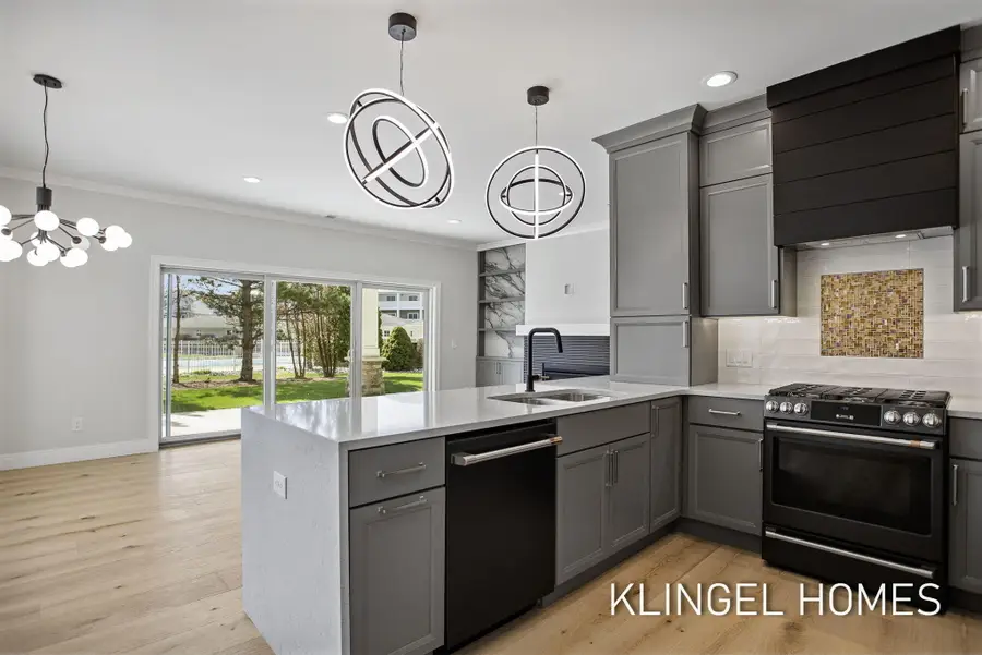 930 W Savidge Street #7, Spring Lake, MI 49456 - #3