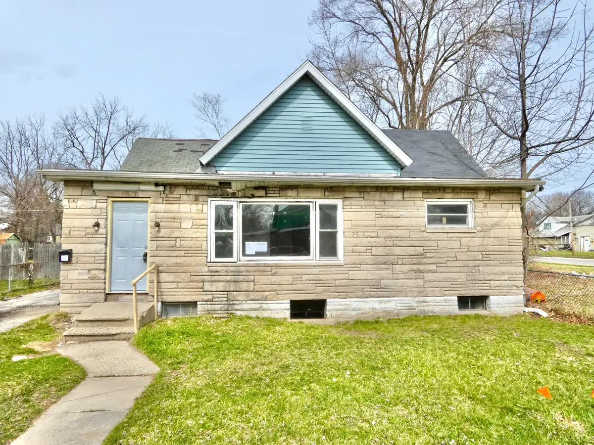 885 Mineral Avenue, Benton Harbor, MI 49022 - #1