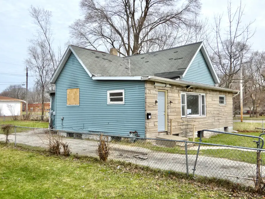 885 Mineral Avenue, Benton Harbor, MI 49022 - #2