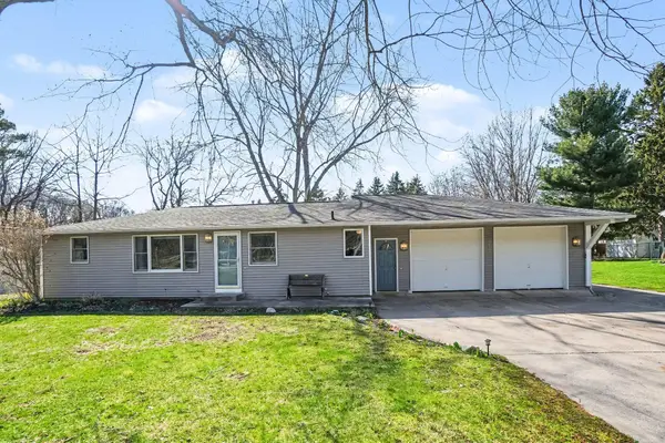 2435 Lilac Avenue, Holland, MI 49424