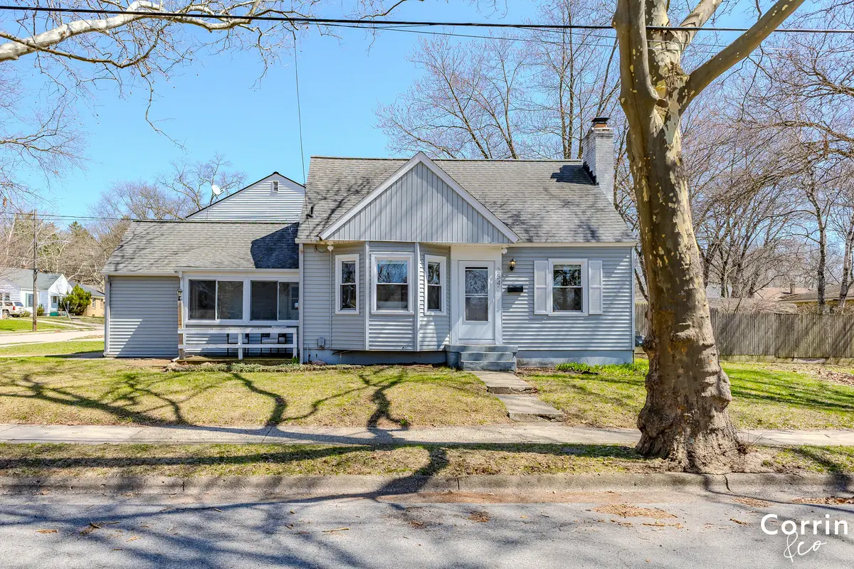 2542 Raymond Avenue Se, Grand Rapids, MI 49507 - #1