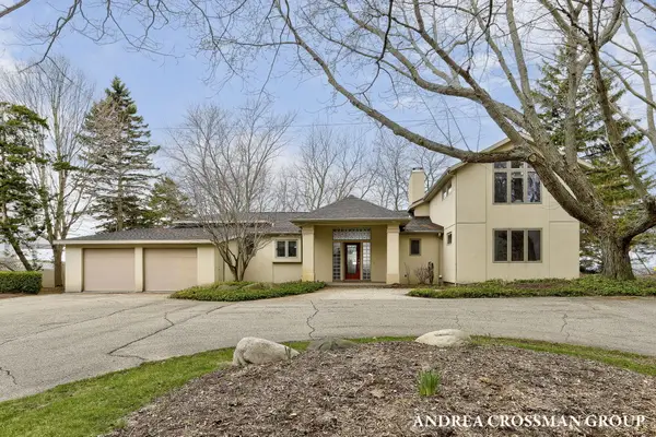 6129 Lakeshore Avenue, West Olive, MI 49460