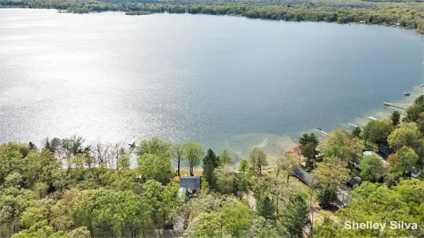 2496 Wolf Lake Drive, Baldwin, MI 49304