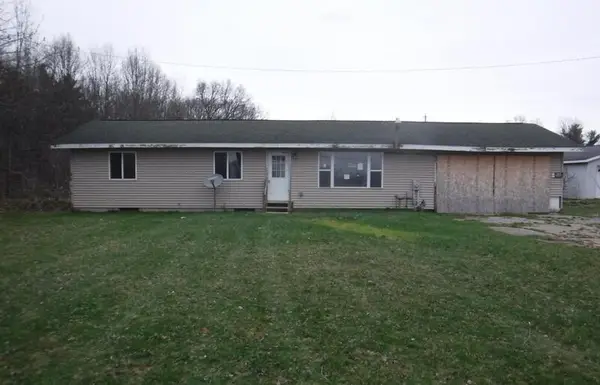 30450 M 152, Dowagiac, MI 49047