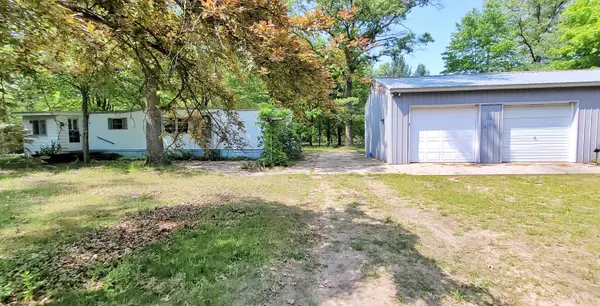 5350 E Crystal Lake Road, Holton, MI 49425