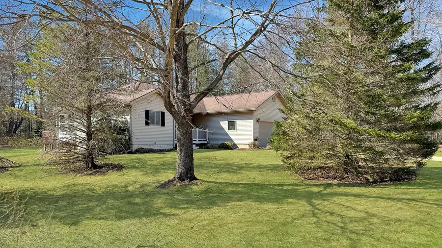 7986 Quarter Road, Cadillac, MI 49601 - #3