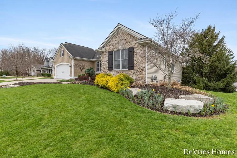 4045 Antigo Court Sw, Grandville, MI 49418 - #2