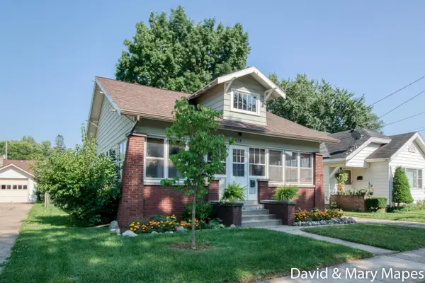 1674 Cleveland Avenue Sw, Wyoming, MI 49509