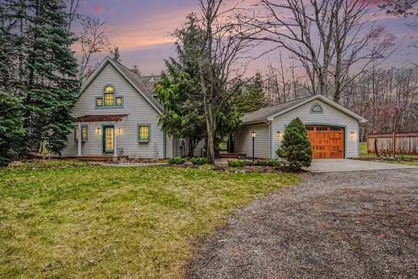 9362 Clubhouse Drive W, Stanwood, MI 49346