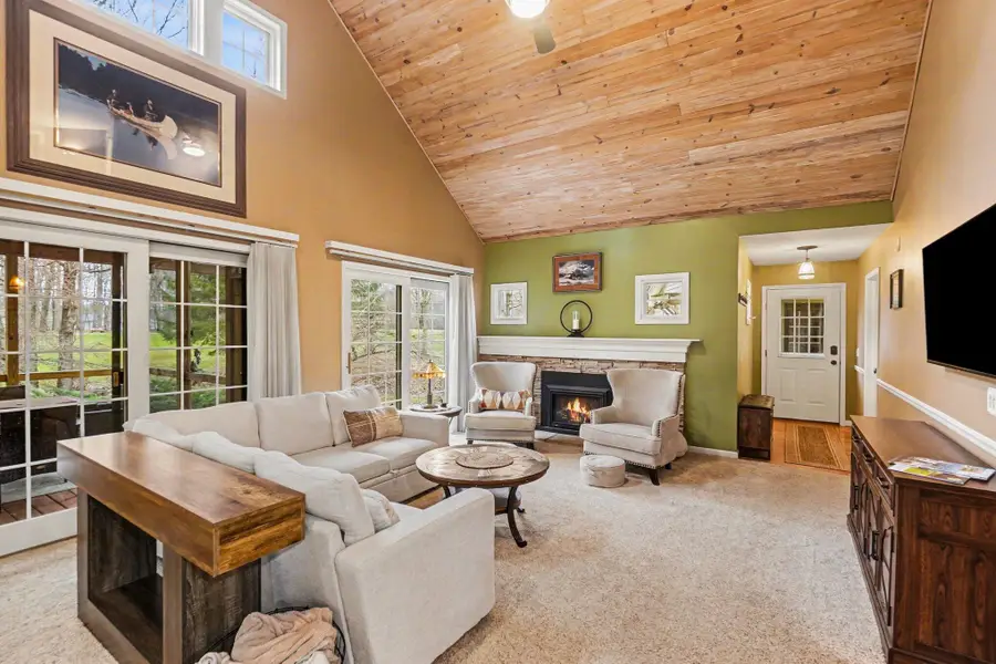 9362 Clubhouse Drive W, Stanwood, MI 49346 - #2