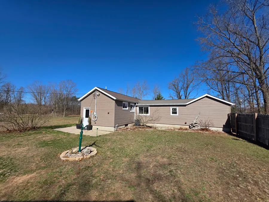1471 E Beechwood Lane, White Cloud, MI 49349 - #2