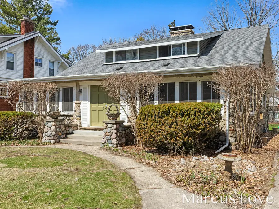 318 Sanborn Avenue, Big Rapids, MI 49307 - #3
