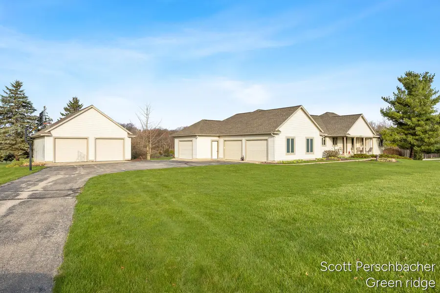 8847 Claire Court Se, Alto, MI 49302 - #2