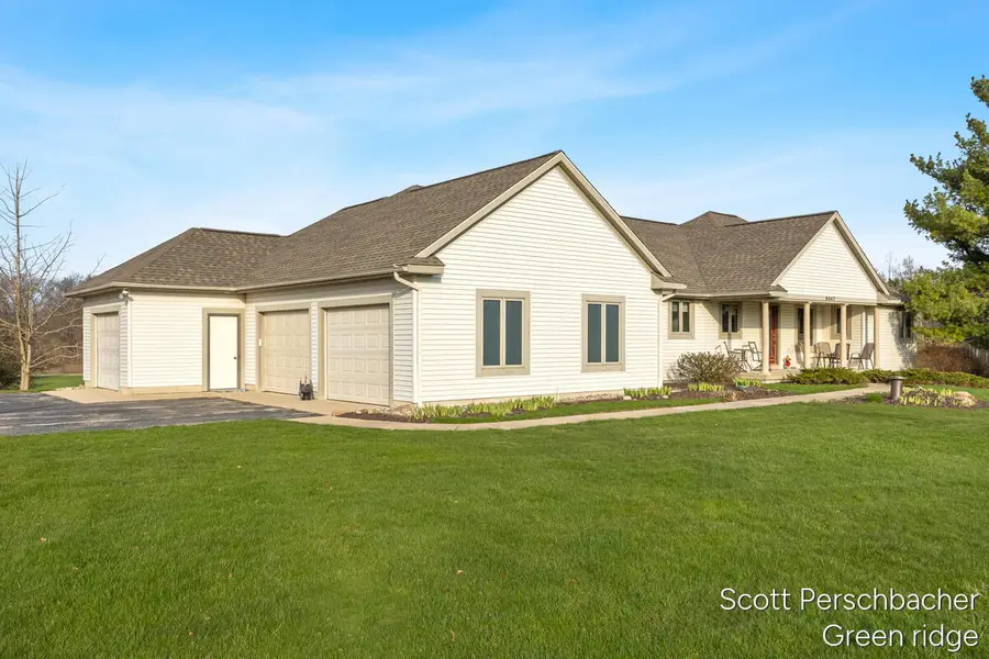 8847 Claire Court Se, Alto, MI 49302 - #3