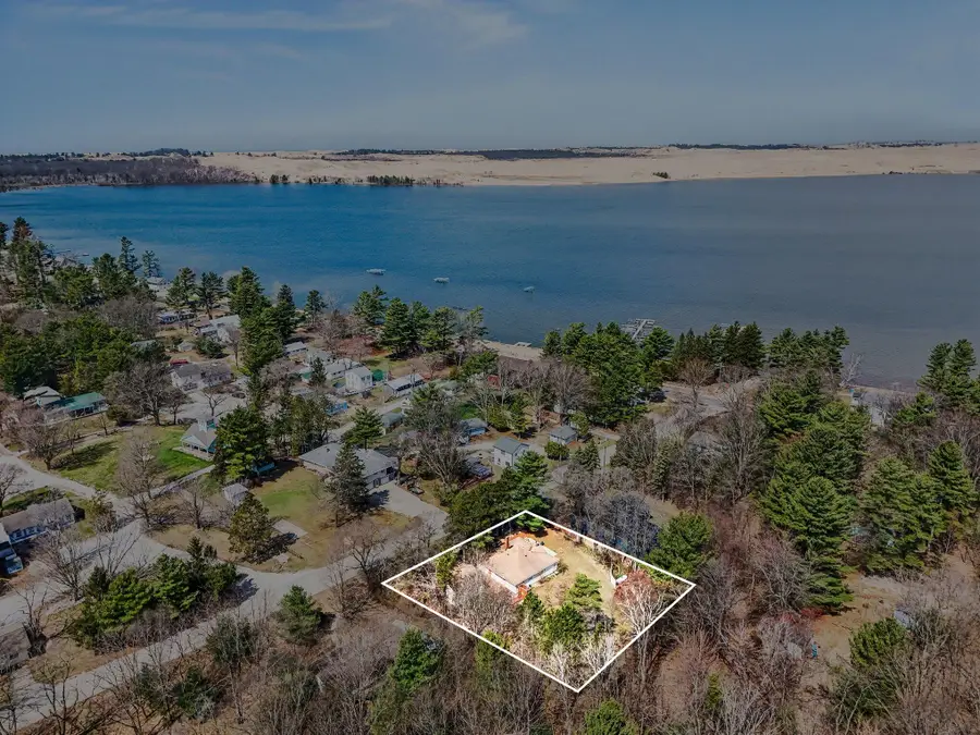 732 N 22nd Avenue, Mears, MI 49436 - #2