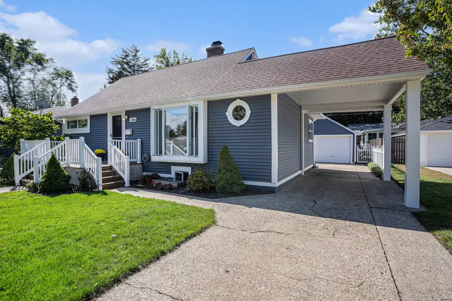 1805 Wisconsin Street, Grand Haven, MI 49417 - #2