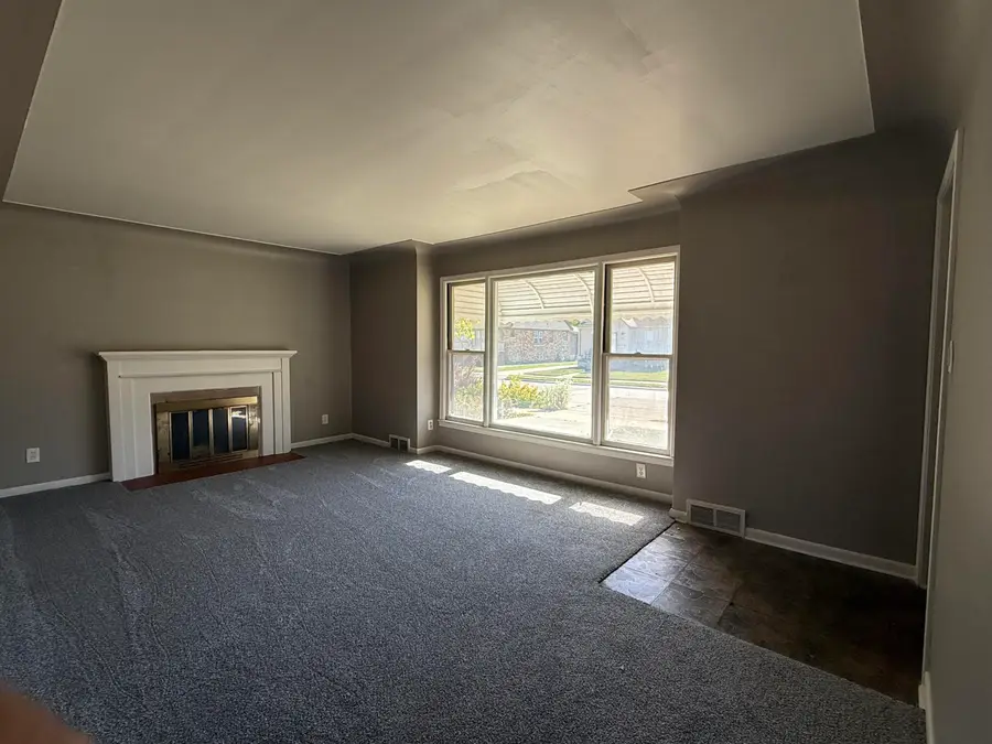 15305 Evergreen Avenue, Eastpointe, MI 48021 - #2