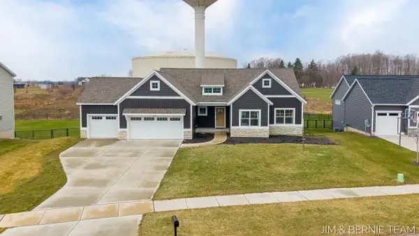 8367 Bauer Ridge Avenue, Jenison, MI 49428