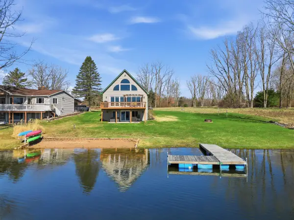 11417 Pinecrest Drive, Canadian Lakes, MI 49346