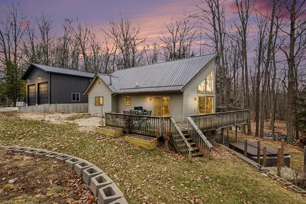 8906 E Spring Hill, Hesperia, MI 49421