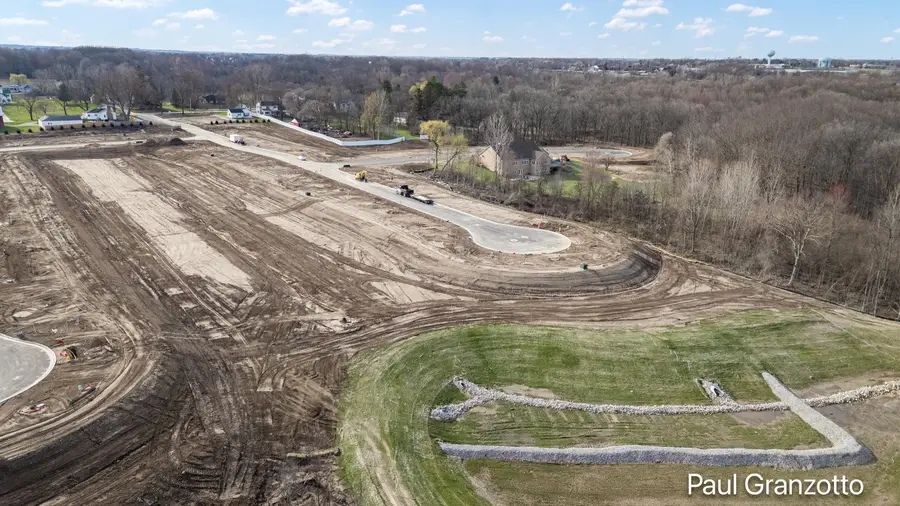 3126 Dawson Dr, Kentwood, MI 49512 - #2