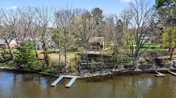 803 N Kalamazoo Street, Paw Paw, MI 49079