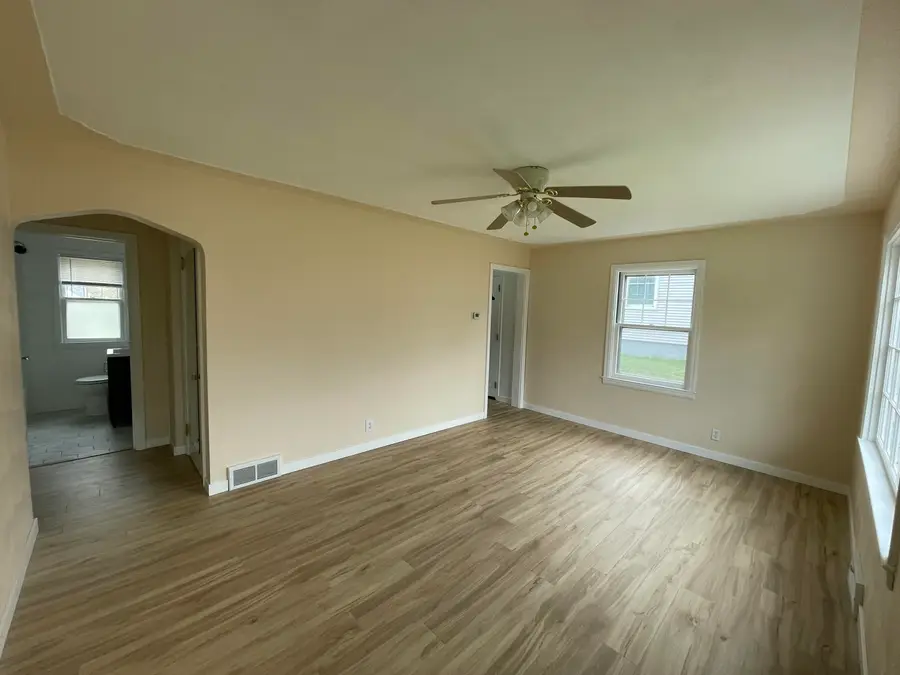 136 Wiltshire Avenue, Battle Creek, MI 49015 - #3