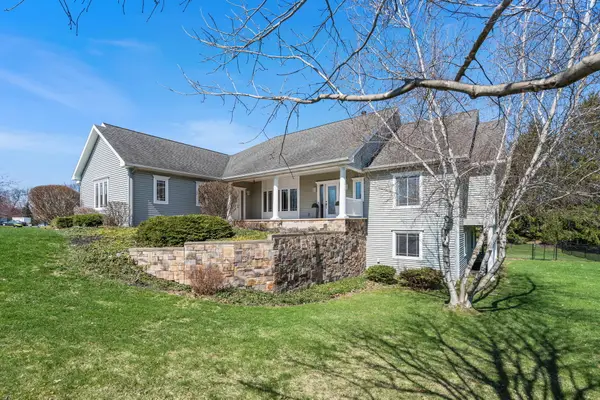 1970 Wellpoint Court Ne, Ada, MI 49301