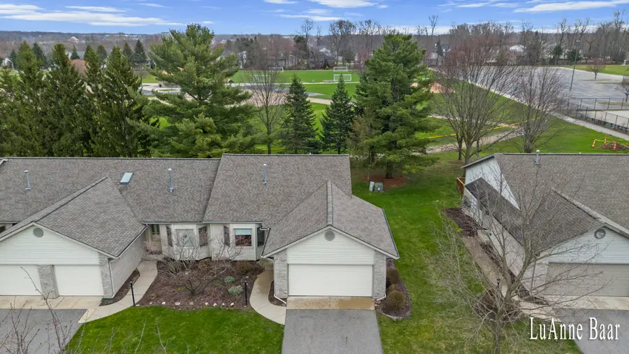 2502 Falcon Pointe Drive Nw, Walker, MI 49534 - #3