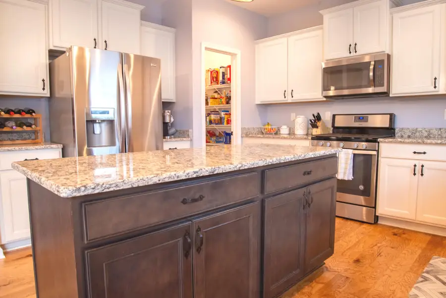 7626 Abigail Drive, Ypsilanti, MI 48198 - #2