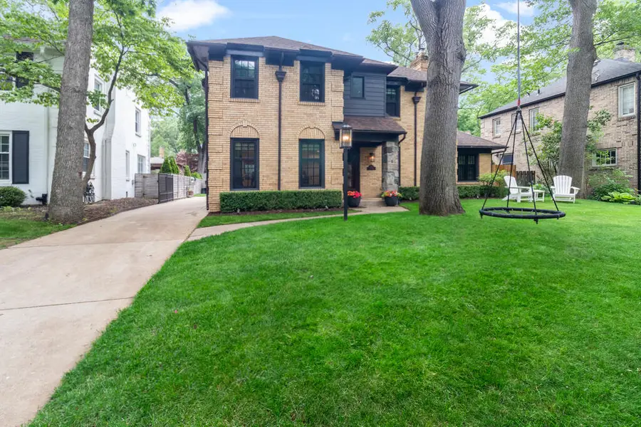 1617 Alexander Street Se, East Grand Rapids, MI 49506 - #2