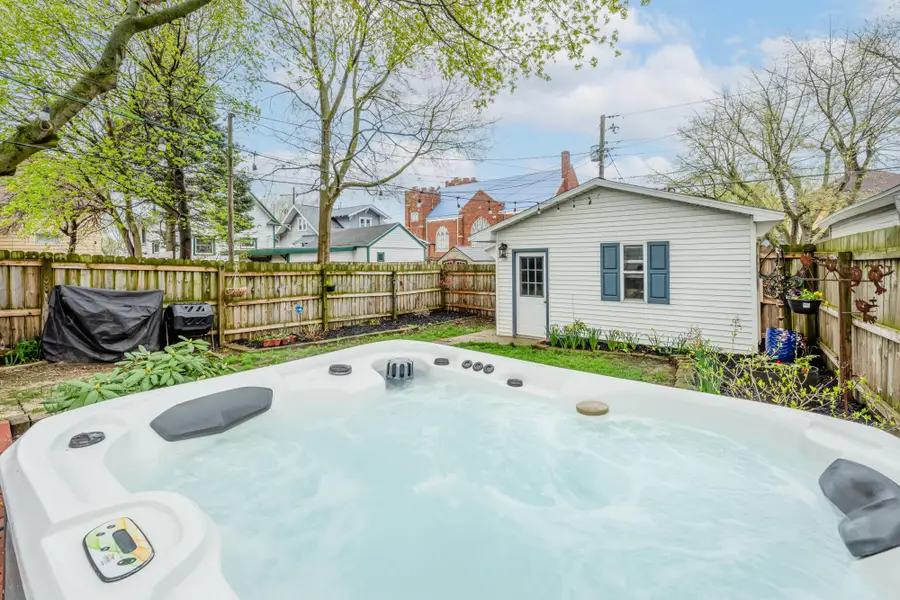 811 Michigan Avenue, Saint Joseph, MI 49085 - #3