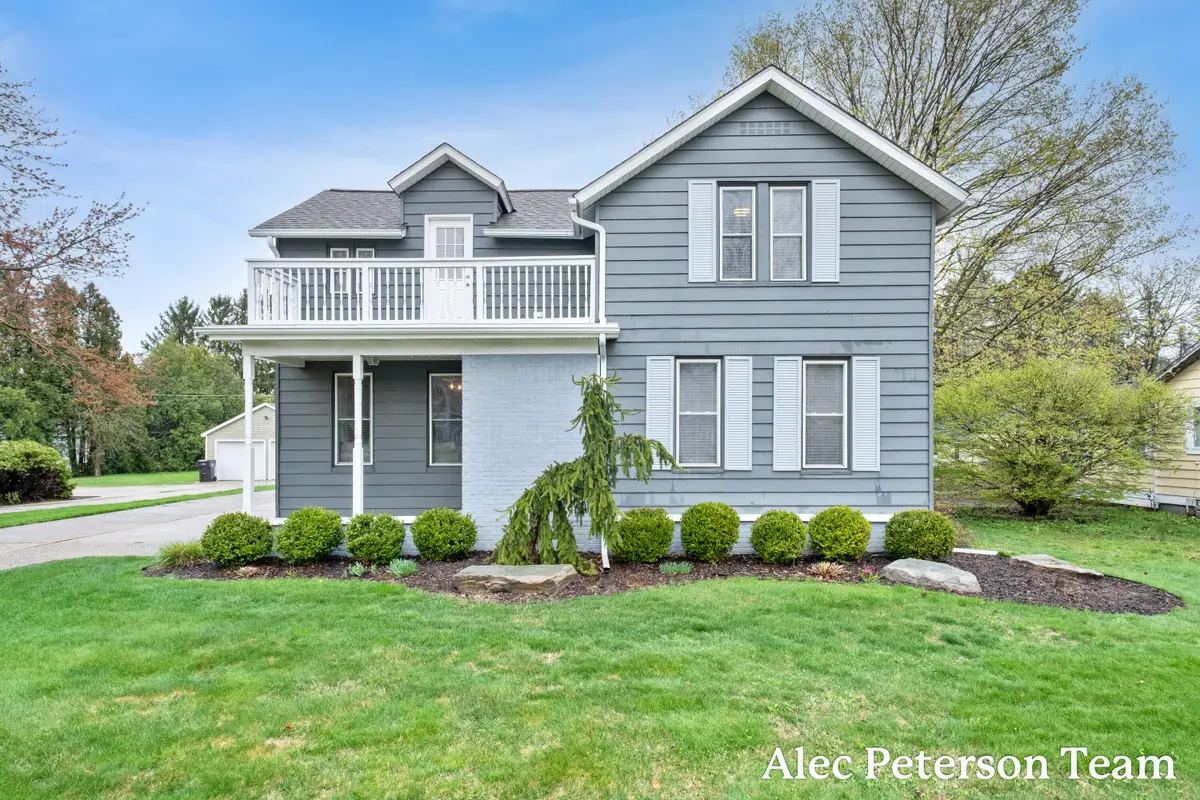 107 W Main Avenue, Zeeland, MI 49464 - #1