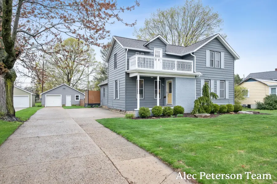 107 W Main Avenue, Zeeland, MI 49464 - #2