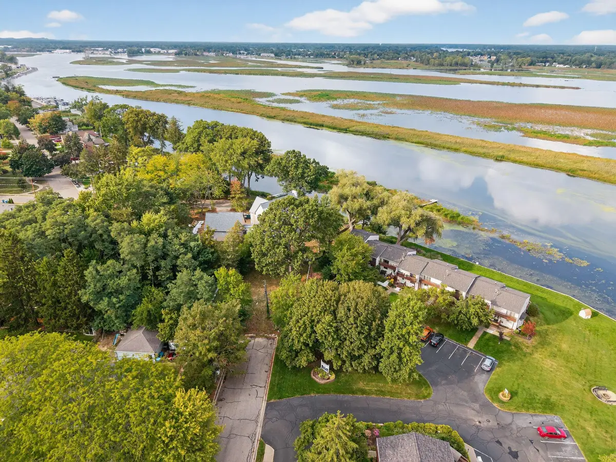 411 Gidley Circle, Grand Haven, MI 49417 - #1