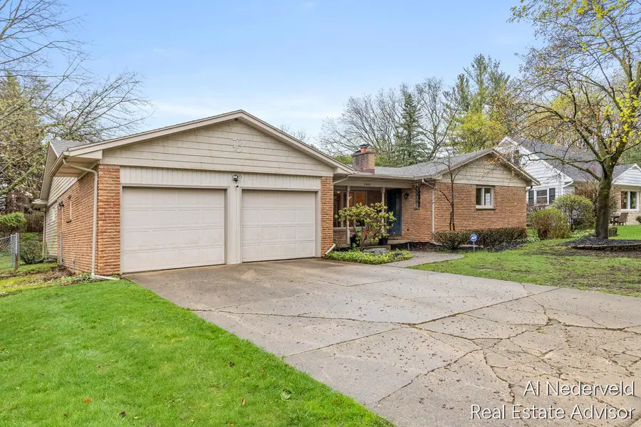 2404 Cambridge Drive Se, Grand Rapids, MI 49506 - #2
