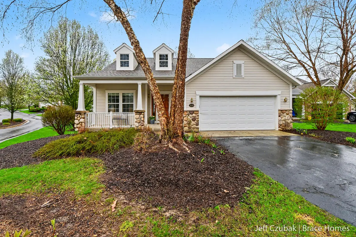 3550 Mill Point Drive Se, Kentwood, MI 49512 - #1